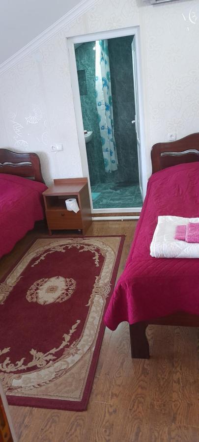 Nona Guest House Shilda Eksteriør bilde