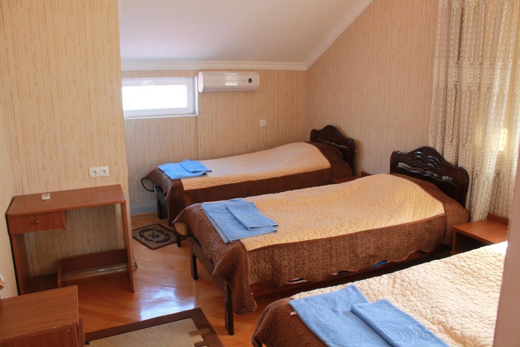 Nona Guest House Shilda Eksteriør bilde